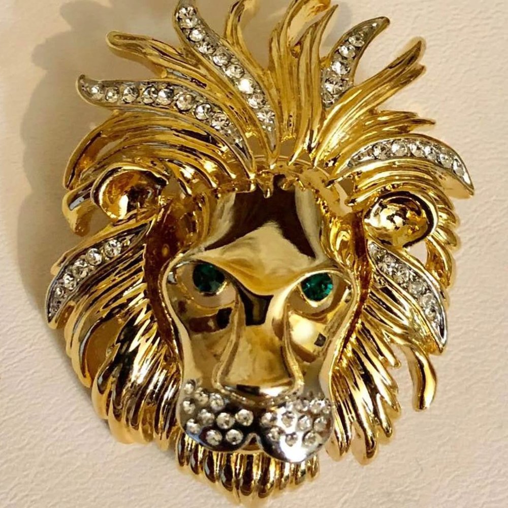 Screen Accurate Yelena Belova Jeweled Lion Brooch